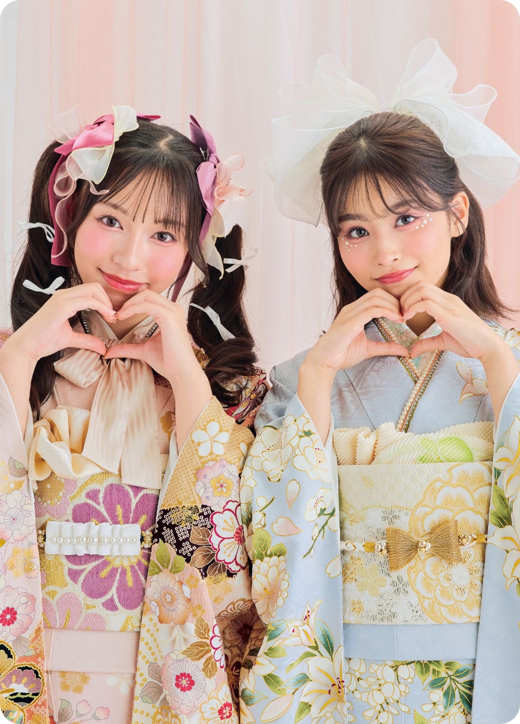 ジョイフル恵利 振袖女性2人